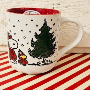 Peanuts Holiday Snoopy Woodstock Red Puffer Jackets Coffee Mug Hand‎ Painted NEW
